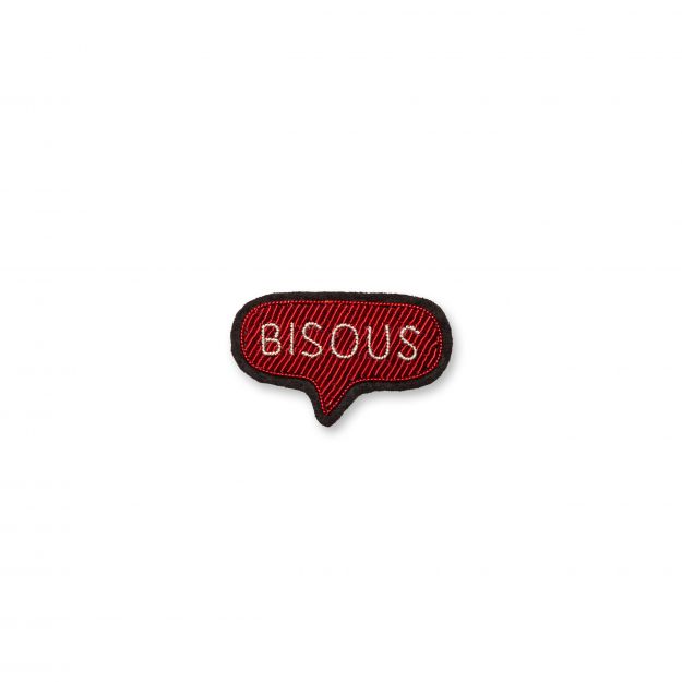Broche brodée à la main - Bisous Rouge