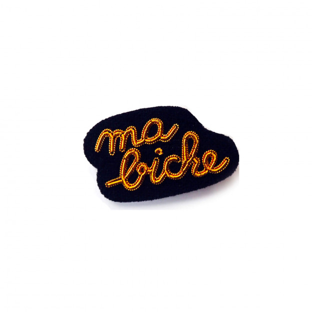 Broche brodée à la main - Ma Biche