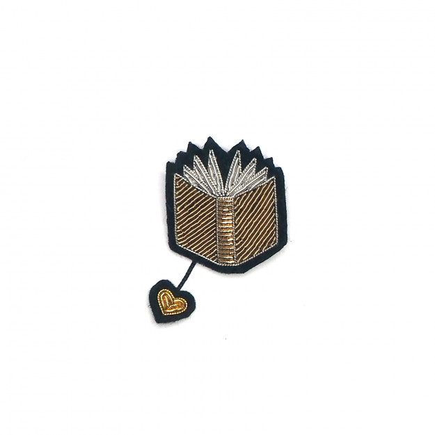Broche brodée à la main - Livre Doré